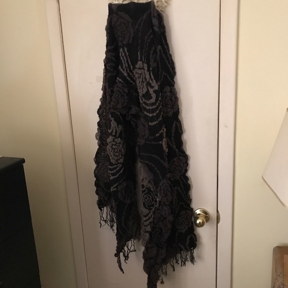 Black & Taupe poly blend Rose pattern Scarf - Picture 2 of 4